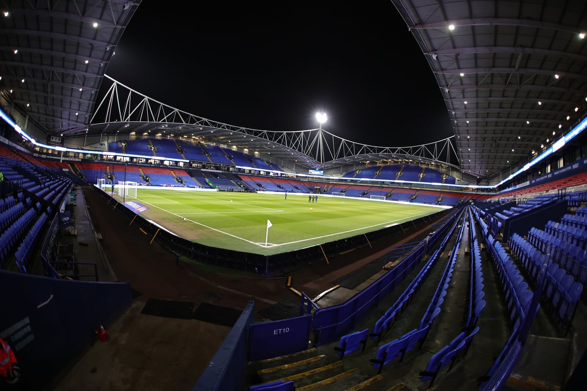 Teddy Sharman-Lowe : Une Nouvelle Aventure au Prêt avec Bolton Wanderers